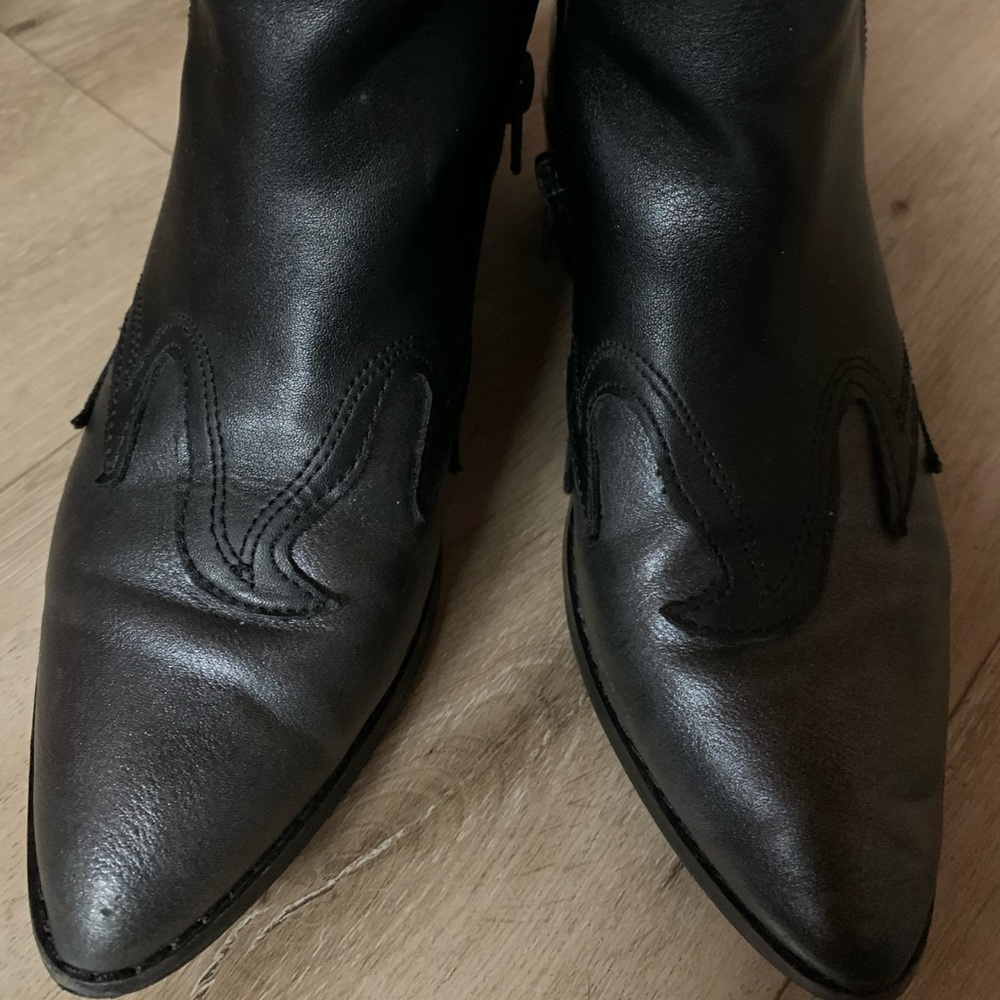Used boots brand LISA size 1